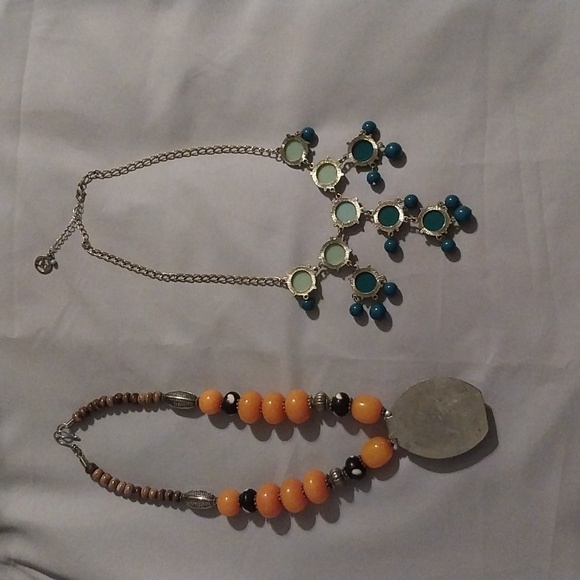 Two Chunky Necklaces - Picture 2 of 4